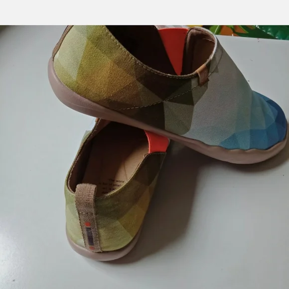 LIFE IS ART men's Colorful Abstract  Geometric Canvas shoes 45 (small fault) - Picture 6 of 12